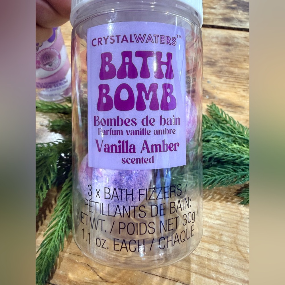 Vanilla Amber Bath Bomb and Sheer Melon Serum Set - Picture 4 of 4